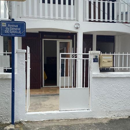 Appartement A Proximite De La Plage Du Bourg ! Sainte-Anne  Exterior foto