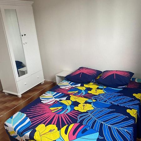 Appartement A Proximite De La Plage Du Bourg ! Sainte-Anne  Exterior foto