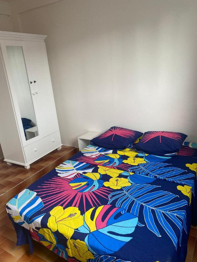 Appartement A Proximite De La Plage Du Bourg ! Sainte-Anne  Exterior foto